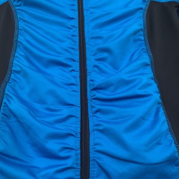 Mambo Australia Women’s L/14 ruched zip up athletic top - Picture 4 of 8